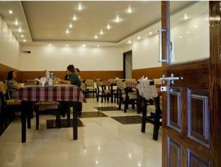 Hotel Emerald Heights